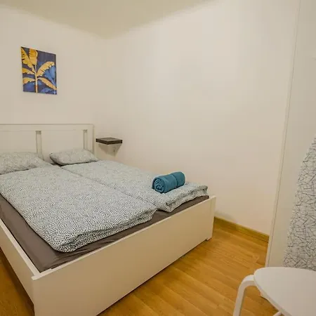 2 Bedroom Flat In The Dob Street, Venus Budapest