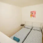 2 Bedroom Flat In The Dob Street, Venus * Budapesta