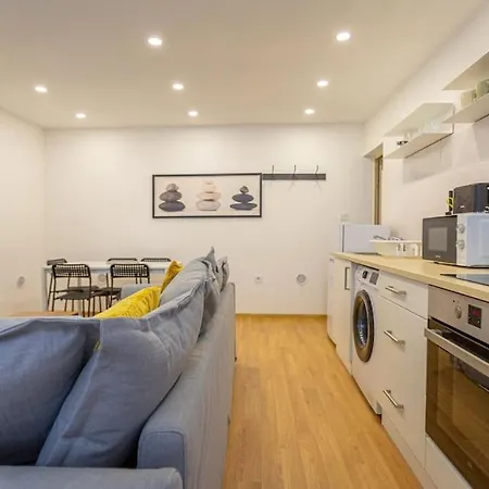 Appartamento 2 Bedroom Flat In The Dob Street, Venus *