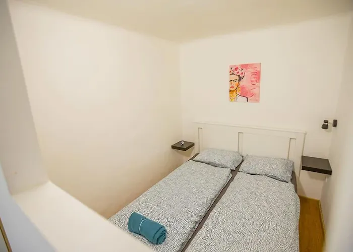 2 Bedroom Flat In The Dob Street, Venus * Budapest